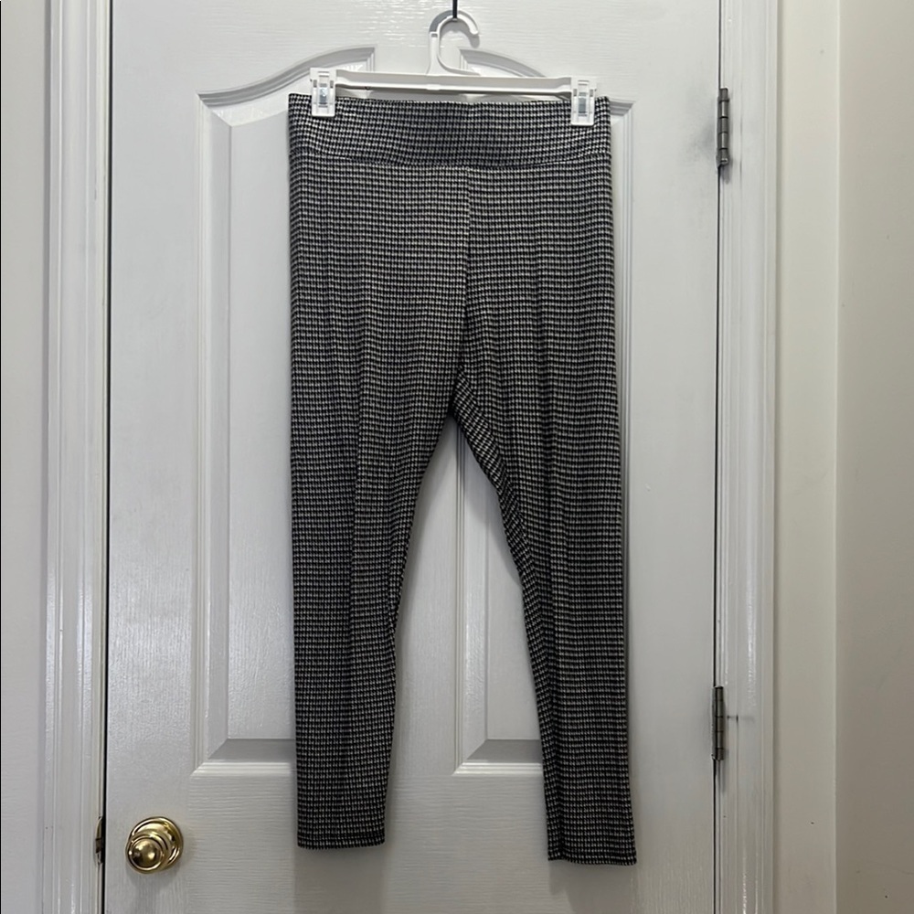 Philosophy Womens Medium Black, Brown and White Houndstooth Leggings